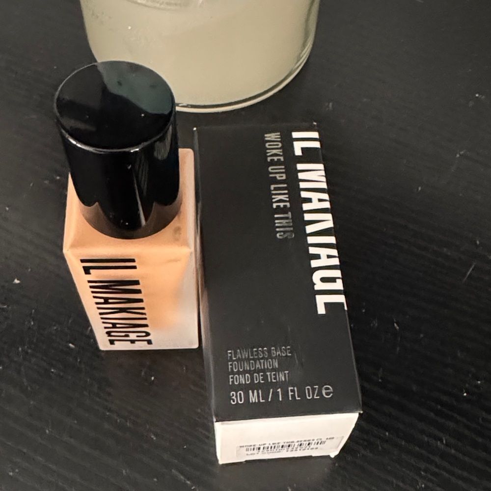 IL MAKIAGE Flawless Base Foundation shade CL 140 Natural Matte